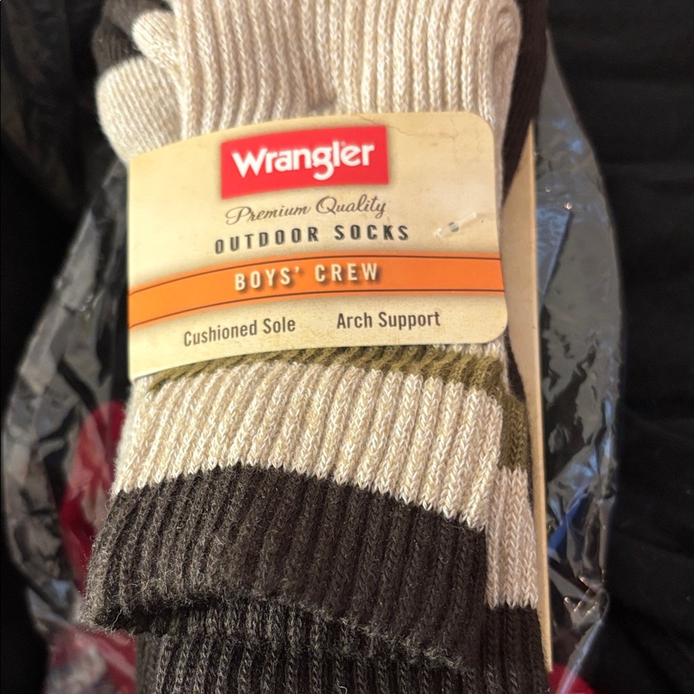 Wrangler Boys' Crew socks 2 pairs nip